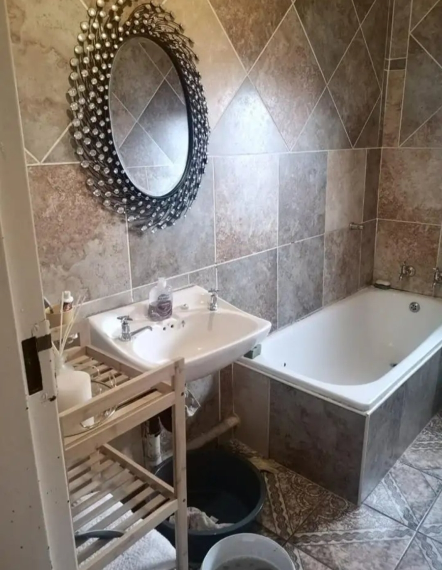 4 Bedroom Property for Sale in Mabopane North West